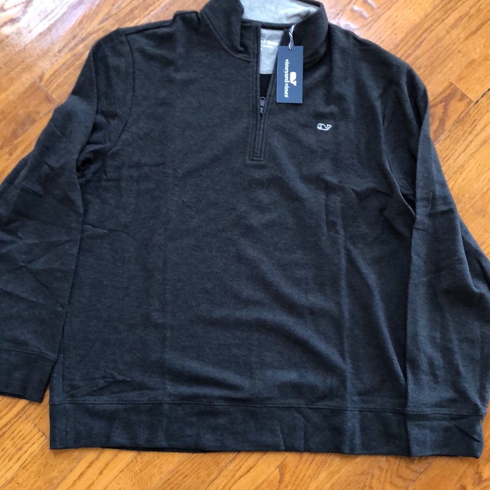 Brand new Vineyard vine sweatshirt